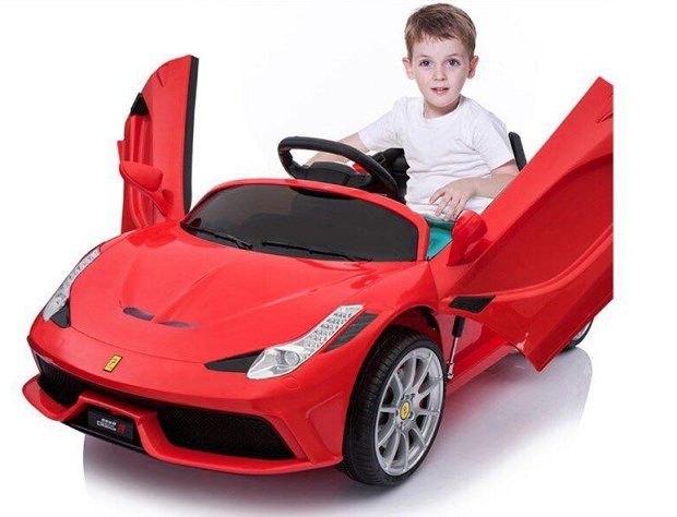 Xe ô tô điện trẻ em Ferrari 8858